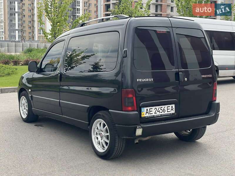Мінівен Peugeot Partner 2004 в Дніпрі