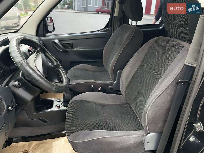 Мінівен Peugeot Partner 2004 в Дніпрі