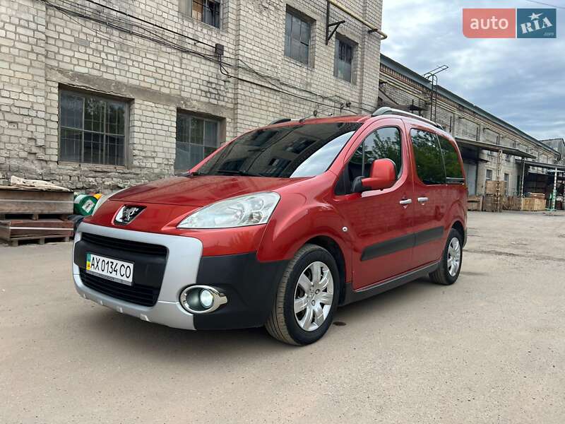 Минивэн Peugeot Partner 2011 в 