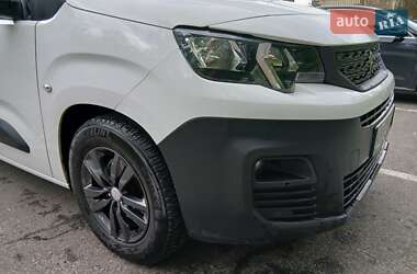 Вантажний фургон Peugeot Partner 2021 в Ірпені