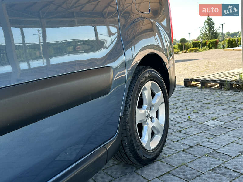 Минивэн Peugeot Partner 2011 в Дрогобыче