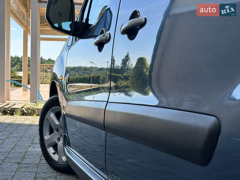 Минивэн Peugeot Partner 2011 в Дрогобыче