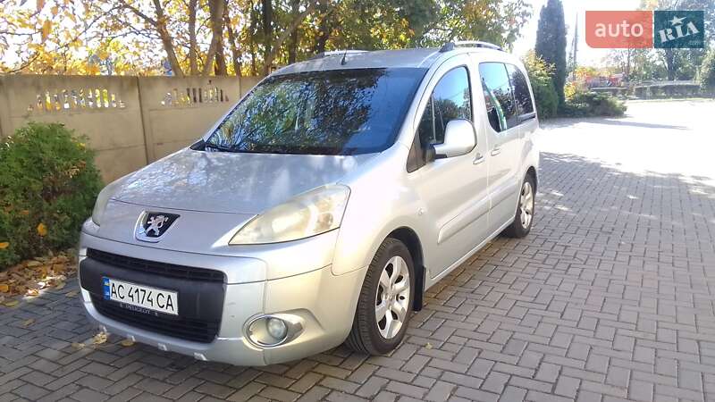 Минивэн Peugeot Partner 2011 в 