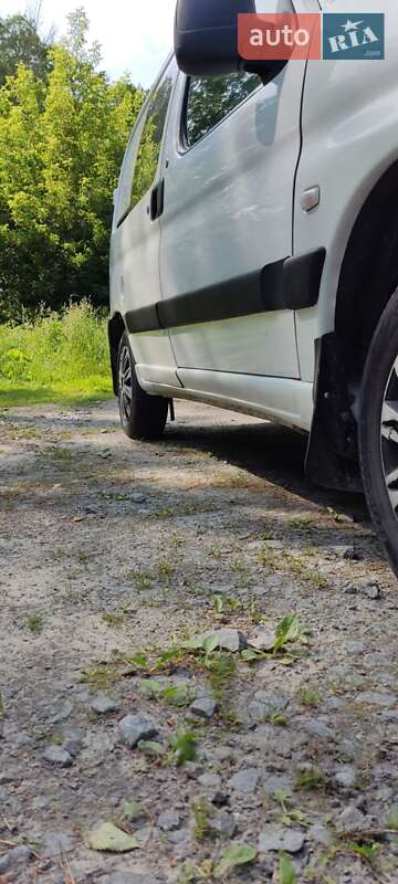 Грузовой фургон Peugeot Partner 2001 в Звягеле