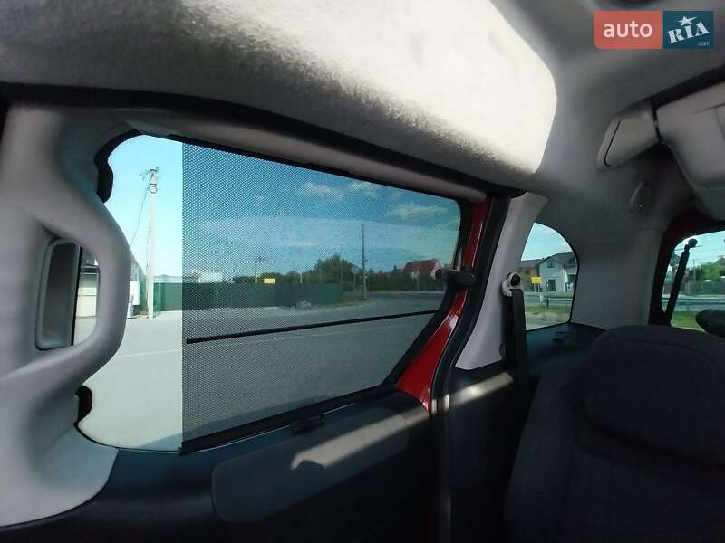 Минивэн Peugeot Partner 2009 в Луцке