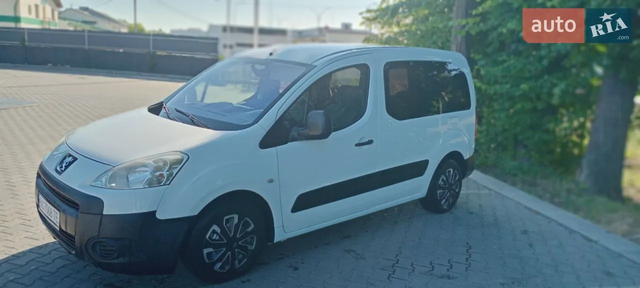 2010 Peugeot Partner - мініатюра 12