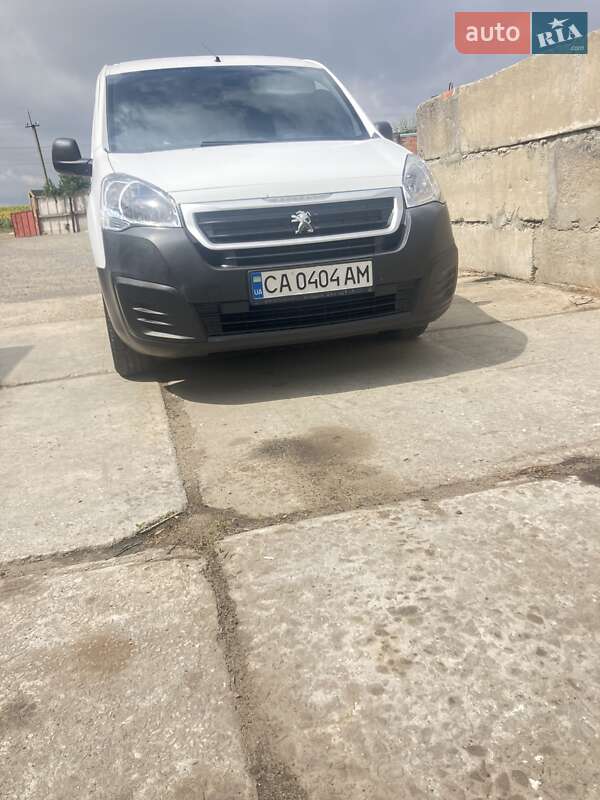 Вантажний фургон Peugeot Partner 2018 в Умані