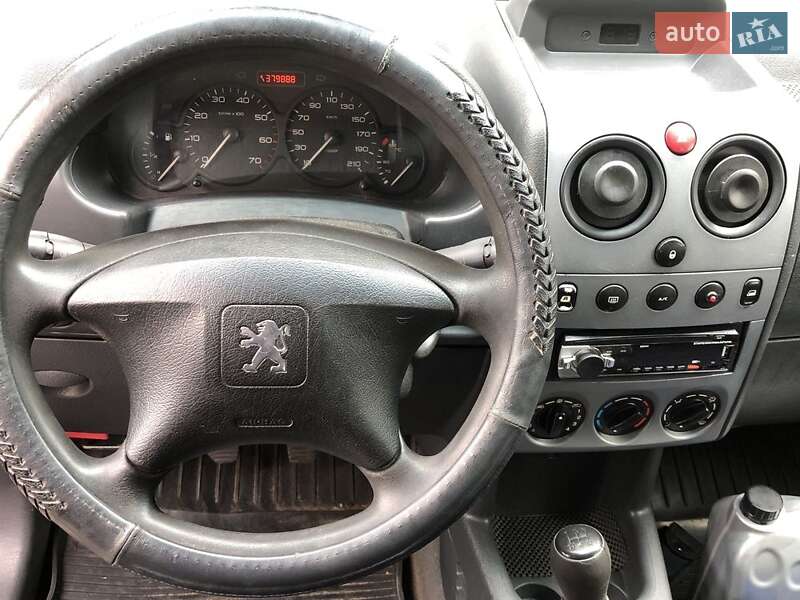 Минивэн Peugeot Partner 2005 в Киеве
