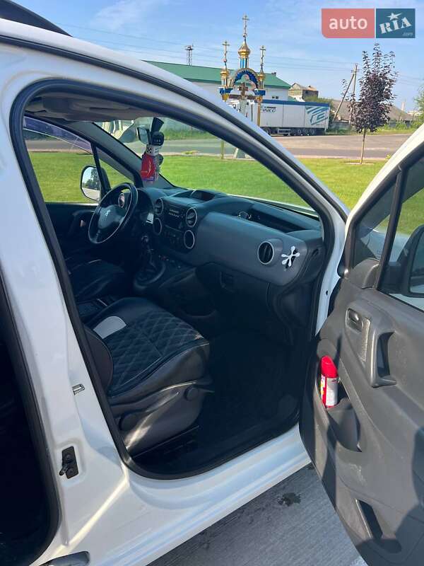 Мінівен Peugeot Partner 2011 в Рафалівці