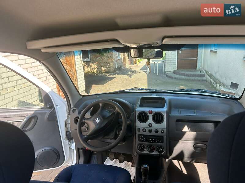Минивэн Peugeot Partner 2005 в Нововолынске