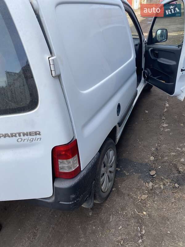 Другие грузовики Peugeot Partner 2011 в Харькове