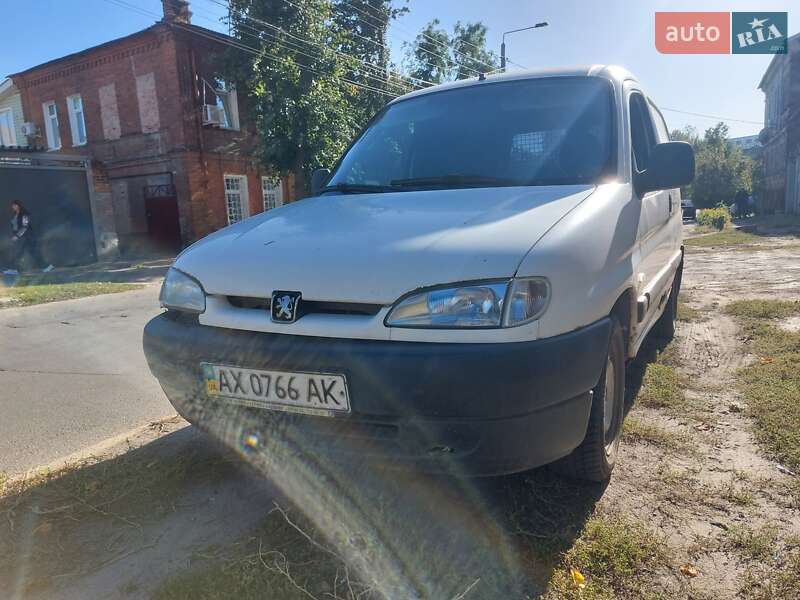 Вантажний фургон Peugeot Partner 2002 в Харкові
