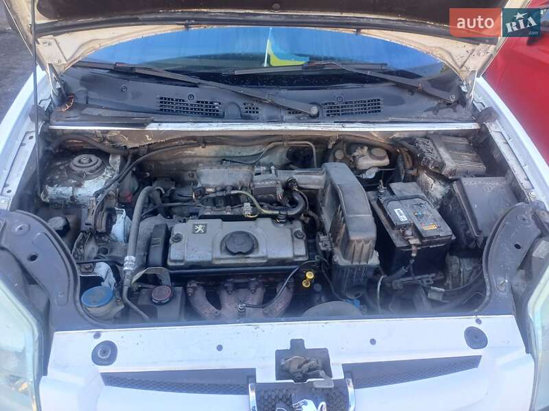 Мінівен Peugeot Partner 2005 в Львові фото 16 Мінівен Peugeot Partner 2005 в Львові