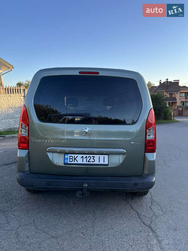 Минивэн Peugeot Partner 2011 в Ровно