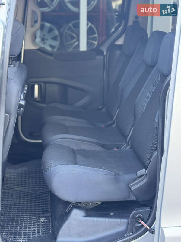 Минивэн Peugeot Partner 2010 в Хмельницком