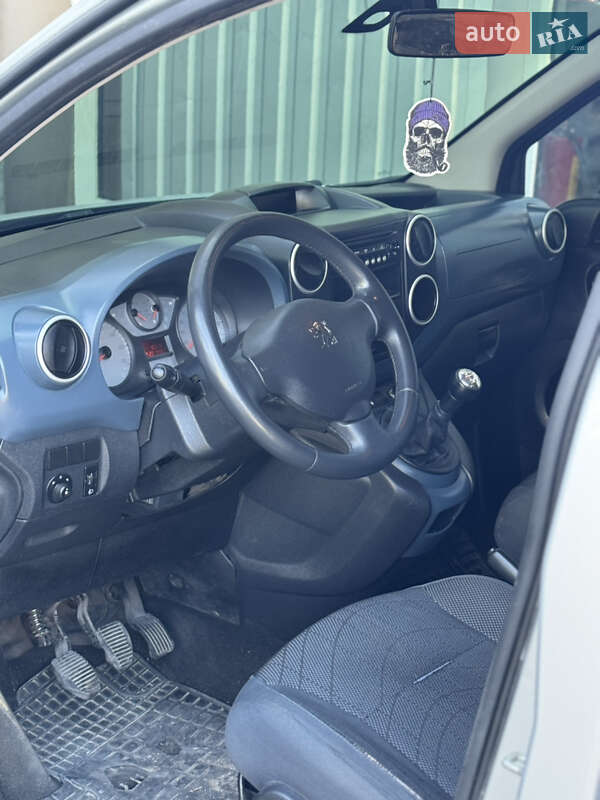 Минивэн Peugeot Partner 2010 в Хмельницком