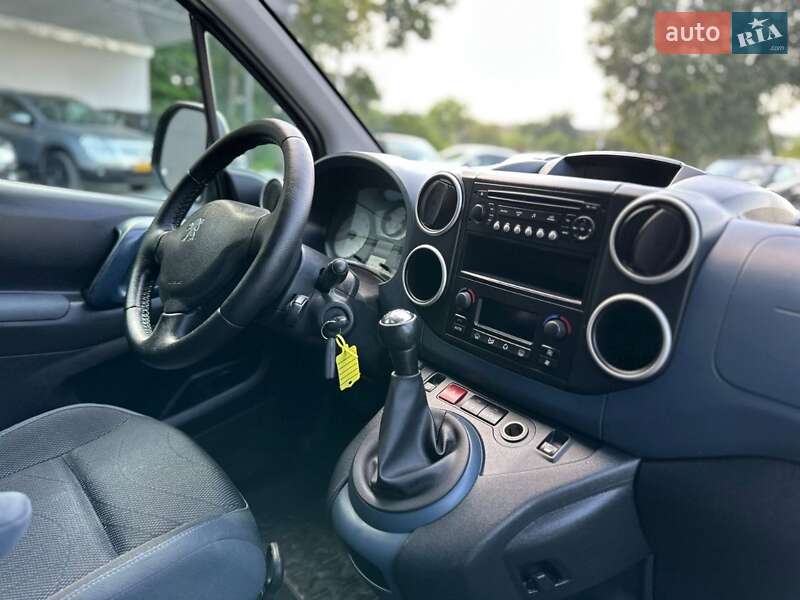 Минивэн Peugeot Partner 2011 в Ивано-Франковске