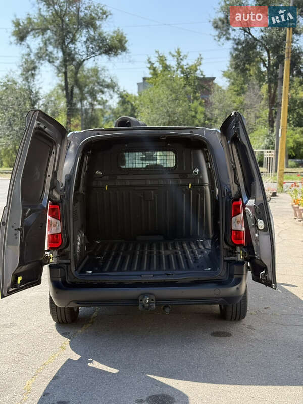 Вантажний фургон Peugeot Partner 2020 в Запоріжжі