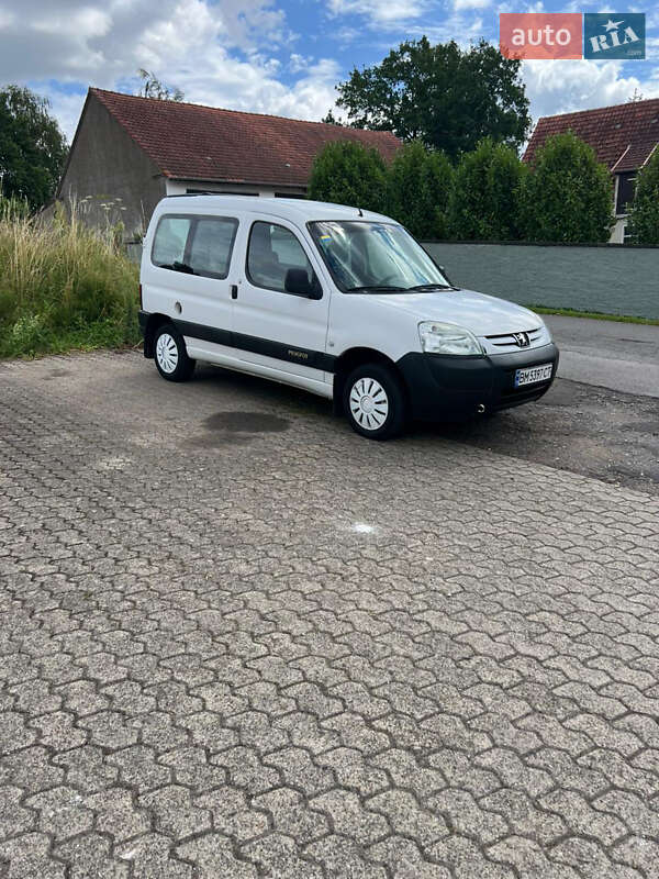 Вантажний фургон Peugeot Partner 2007 в Овручі