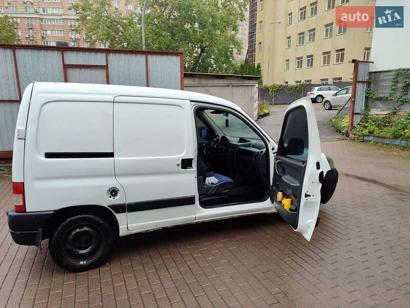 Вантажний фургон Peugeot Partner 2002 в Києві