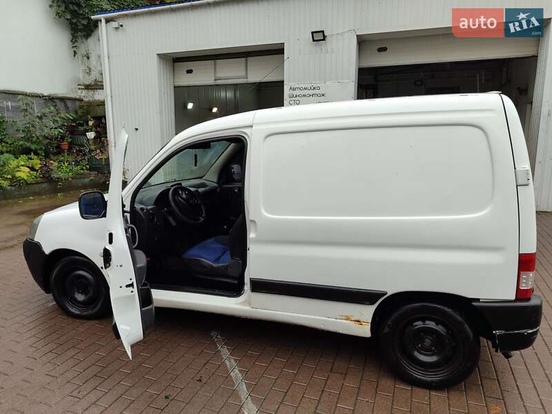 Вантажний фургон Peugeot Partner 2002 в Києві
