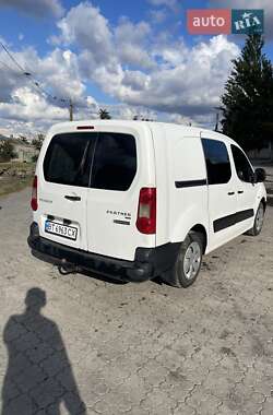 Грузовой фургон Peugeot Partner 2011 в  фото 10 Грузовой фургон Peugeot Partner 2011 в