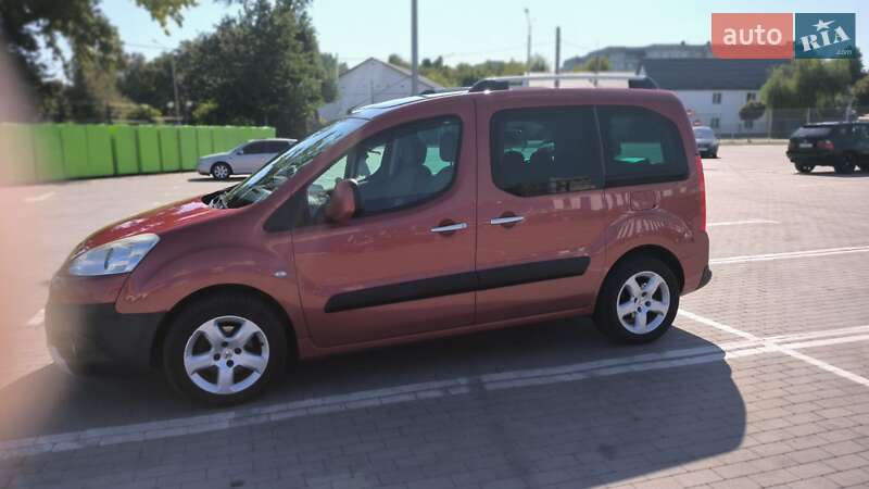 Мінівен Peugeot Partner 2010 в Кропивницькому