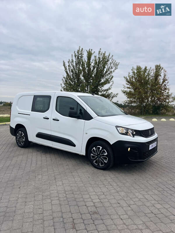 Вантажний фургон Peugeot Partner 2020 в Радивиліві