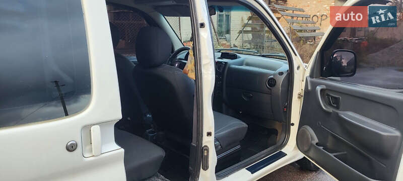 Мінівен Peugeot Partner 2006 в Борзні фото 8 Мінівен Peugeot Partner 2006 в Борзні