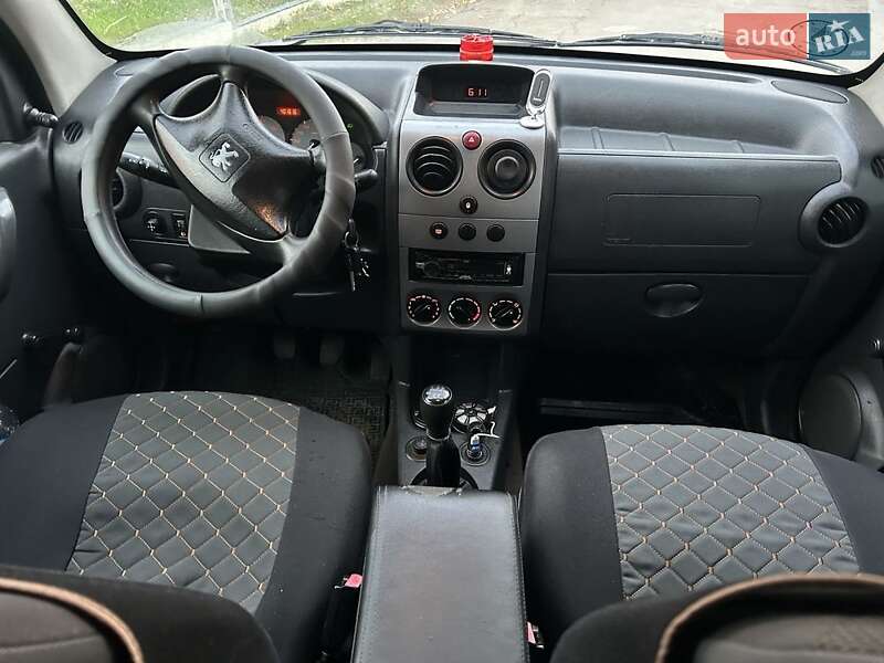 Минивэн Peugeot Partner 2006 в Ровно