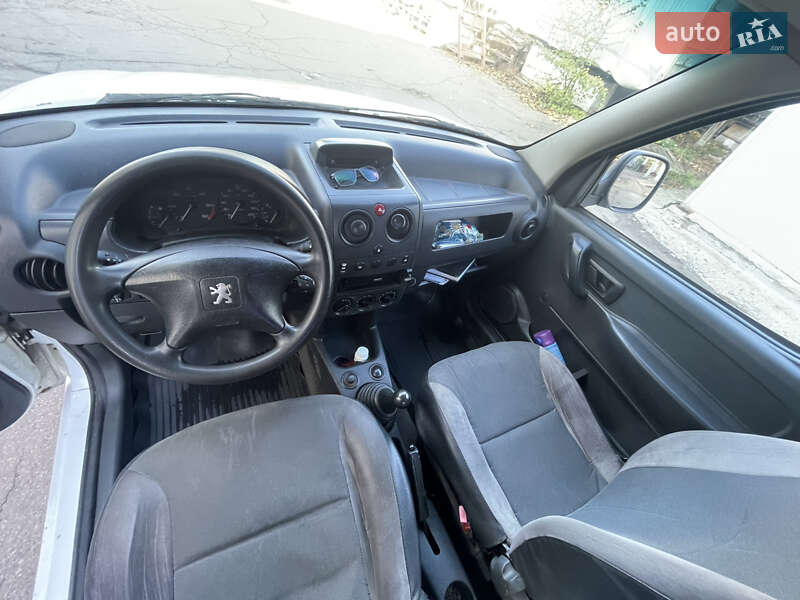 Грузовой фургон Peugeot Partner 2003 в Виннице