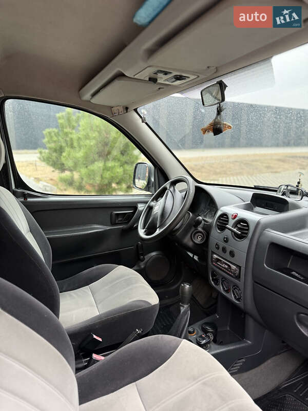 Мінівен Peugeot Partner 2006 в Хмельницькому фото 9 Мінівен Peugeot Partner 2006 в Хмельницькому