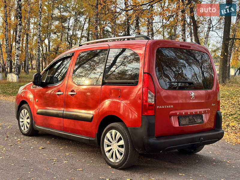 Мінівен Peugeot Partner 2010 в Охтирці