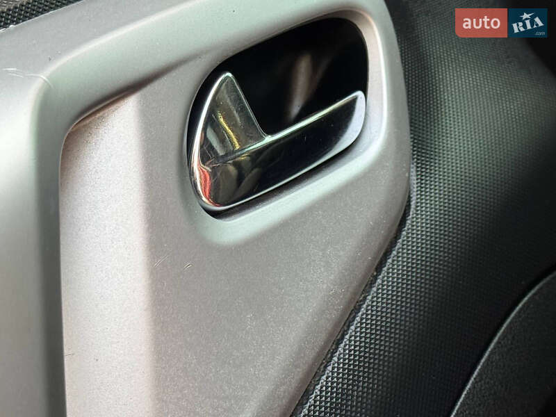 Мінівен Peugeot Partner 2010 в Охтирці