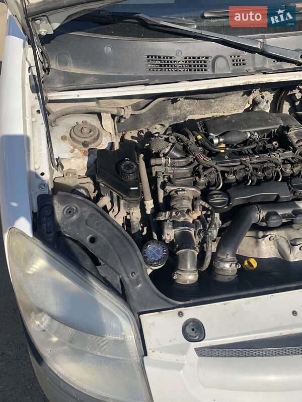 Минивэн Peugeot Partner 2008 в Ивано-Франковске фото 12 Минивэн Peugeot Partner 2008 в Ивано-Франковске