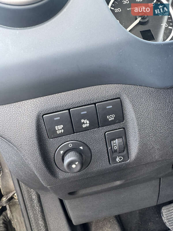 Мінівен Peugeot Partner 2011 в Калуші