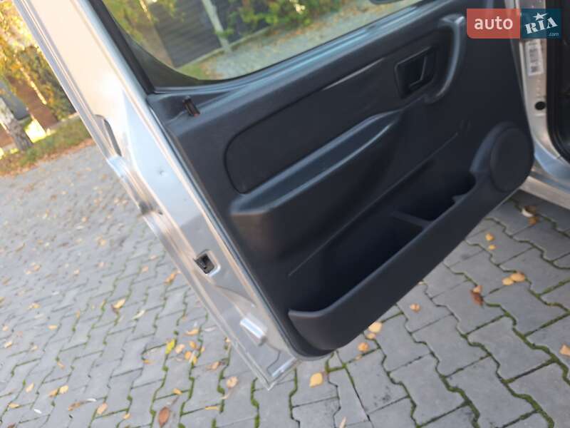 Мінівен Peugeot Partner 2007 в Чернівцях фото 26 Мінівен Peugeot Partner 2007 в Чернівцях