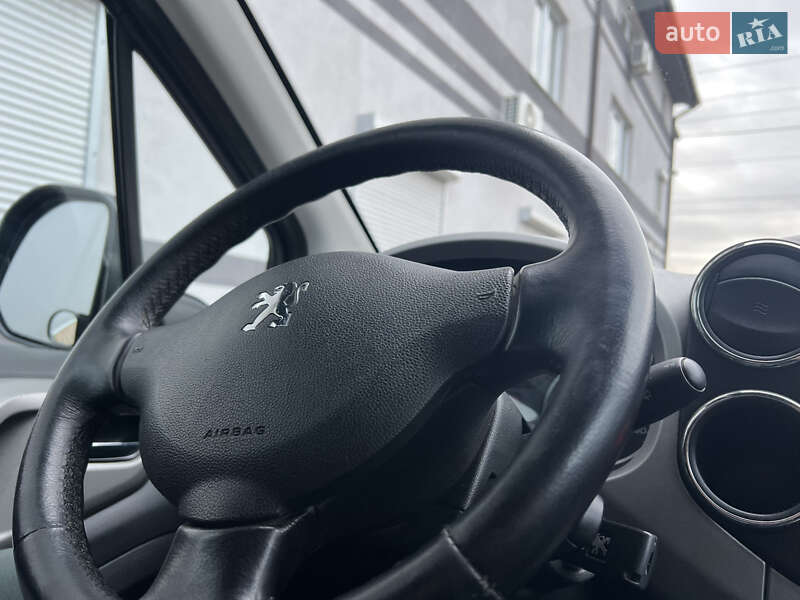 Минивэн Peugeot Partner 2009 в Киеве фото 26 Минивэн Peugeot Partner 2009 в Киеве