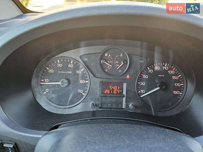 Грузовой фургон Peugeot Partner 2014 в Ужгороде