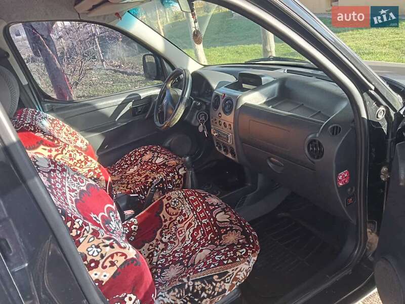 Минивэн Peugeot Partner 2006 в Самборе фото 2 Минивэн Peugeot Partner 2006 в Самборе