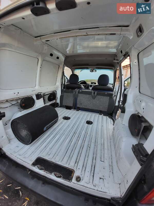 Вантажопасажирський фургон Peugeot Partner 2008 в Вінниці