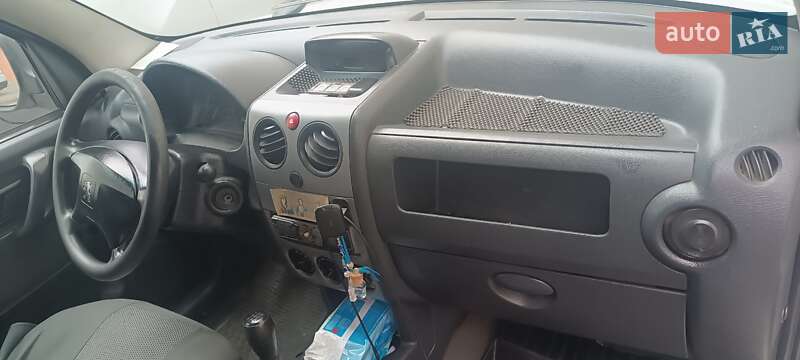 Минивэн Peugeot Partner 2007 в Львове фото 13 Минивэн Peugeot Partner 2007 в Львове
