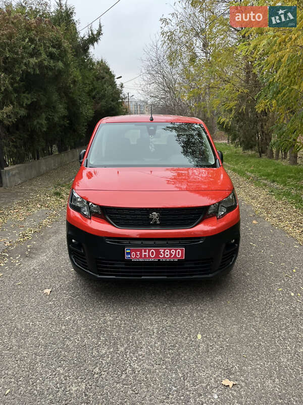 Грузовой фургон Peugeot Partner 2019 в Луцке фото Грузовой фургон Peugeot Partner 2019 в Луцке