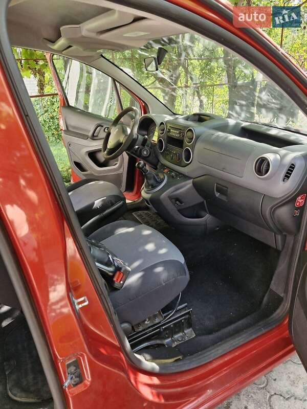 Минивэн Peugeot Partner 2010 в Днепре фото 4 Минивэн Peugeot Partner 2010 в Днепре