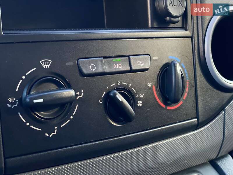 Минивэн Peugeot Partner 2016 в Киеве фото 25 Минивэн Peugeot Partner 2016 в Киеве