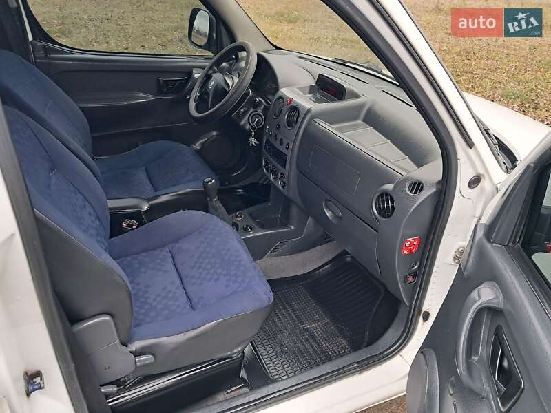 Минивэн Peugeot Partner 2006 в Гайсине фото 11 Минивэн Peugeot Partner 2006 в Гайсине