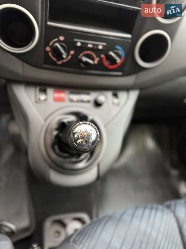 Мінівен Peugeot Partner 2009 в Хмельницькому фото 37 Мінівен Peugeot Partner 2009 в Хмельницькому