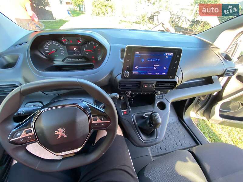 Вантажопасажирський фургон Peugeot Partner 2019 в Полтаві фото 26 Вантажопасажирський фургон Peugeot Partner 2019 в Полтаві