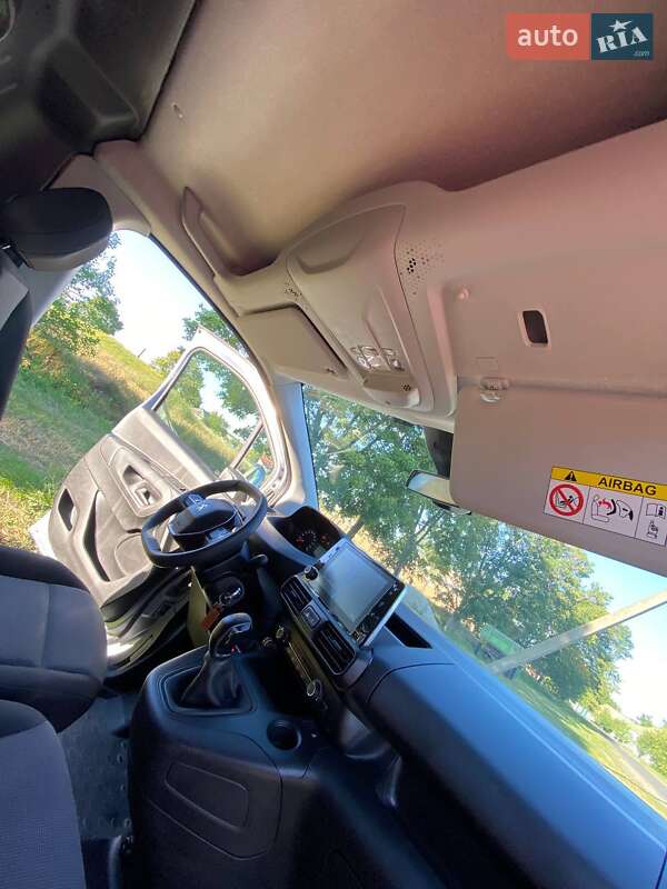 Вантажопасажирський фургон Peugeot Partner 2019 в Полтаві фото 37 Вантажопасажирський фургон Peugeot Partner 2019 в Полтаві