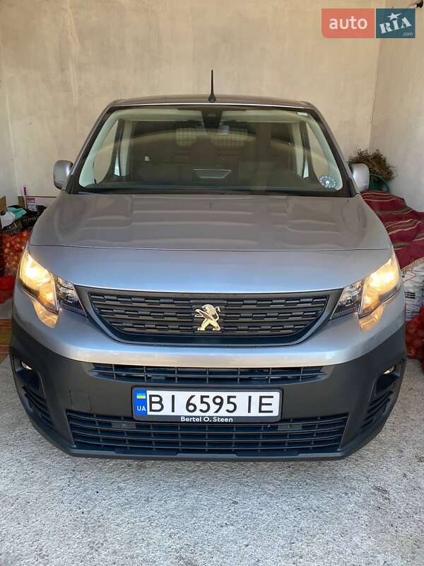 Вантажопасажирський фургон Peugeot Partner 2019 в Полтаві фото 46 Вантажопасажирський фургон Peugeot Partner 2019 в Полтаві